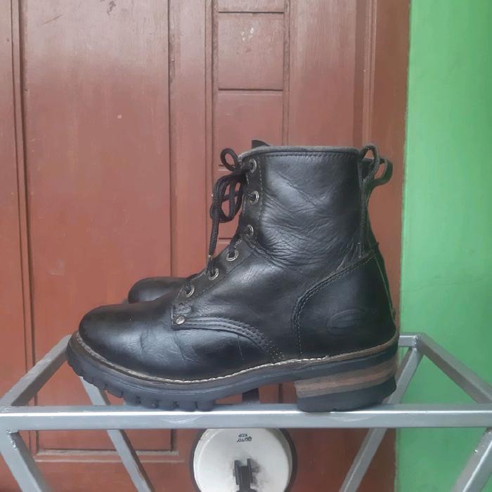 sepatu boots logger skechers 40/25
