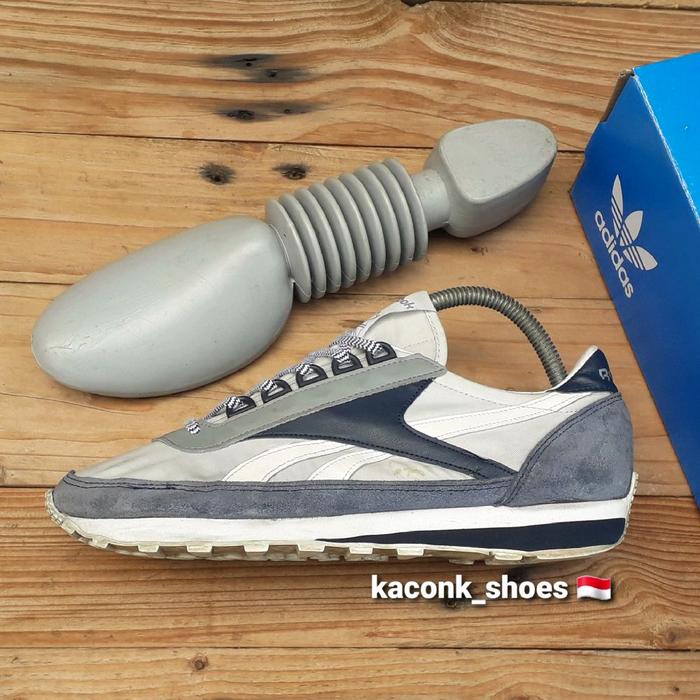 SEPATU SNEAKERS CASUAL REEBOK AZTEC CLASSIC GREY WHITE PUTIH ORIGINAL
