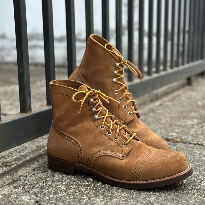 Redwing iron ranger hawthorne muleskinner roughout