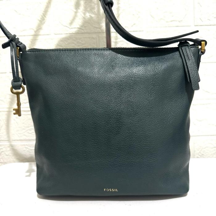 Tas sling bag f*ssil ocil. Tas selempang kulit asli. Tas prelop. Hijau emerald