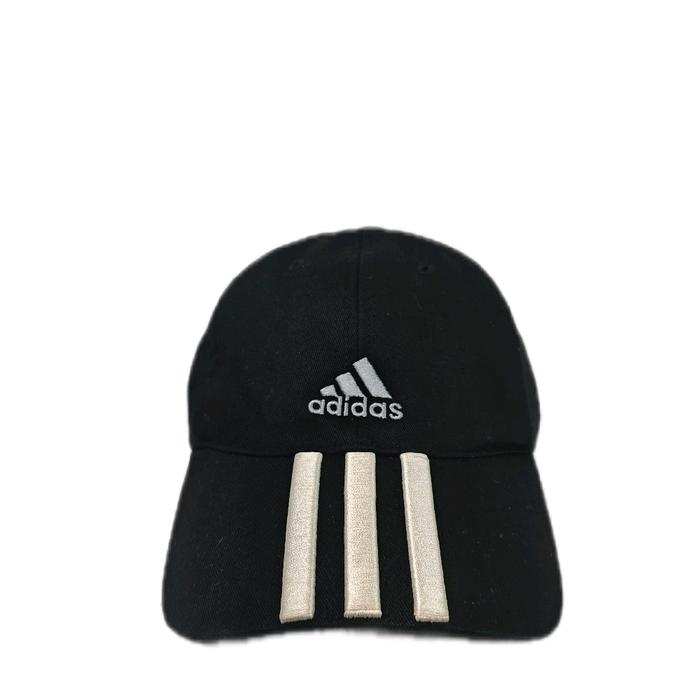 Topi Adidas Bekas kondisi mulus banget like new seperti baru original full tag