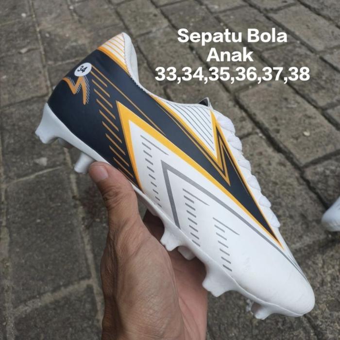 Sepatu Sepak Bola Anak 33 s/d 38 Specs Hyperspeed Pria