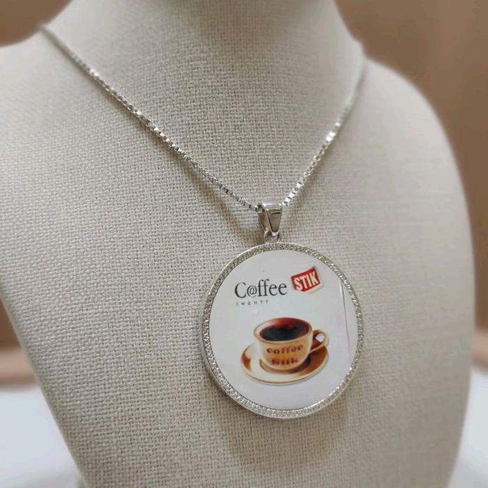 coffe stik kalung pria desain cangkir kopi elegan mempesona