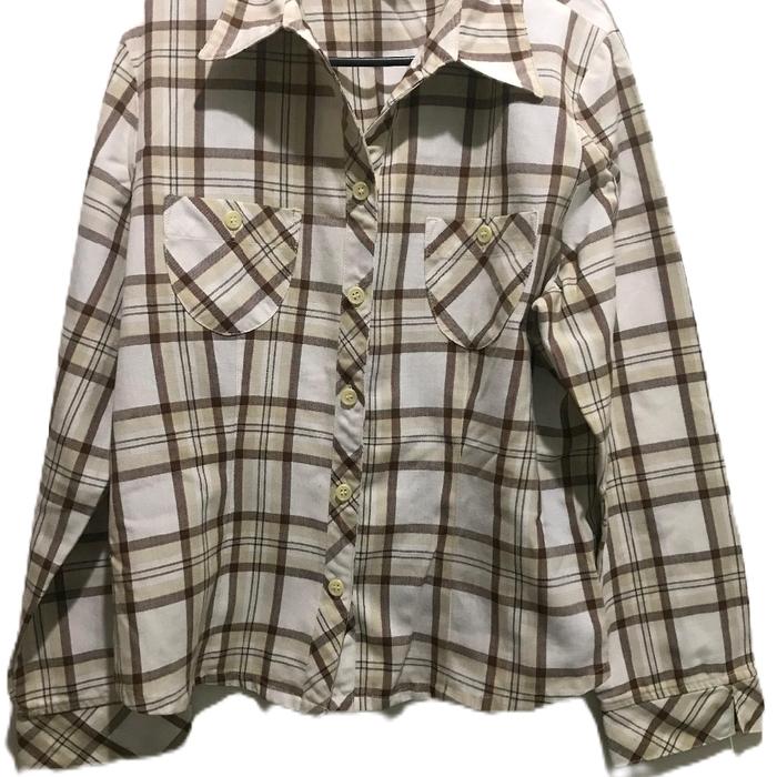 Kemeja Wanita Preloved Motif Kotak-Kotak Brown Cream Hemat dan Casual