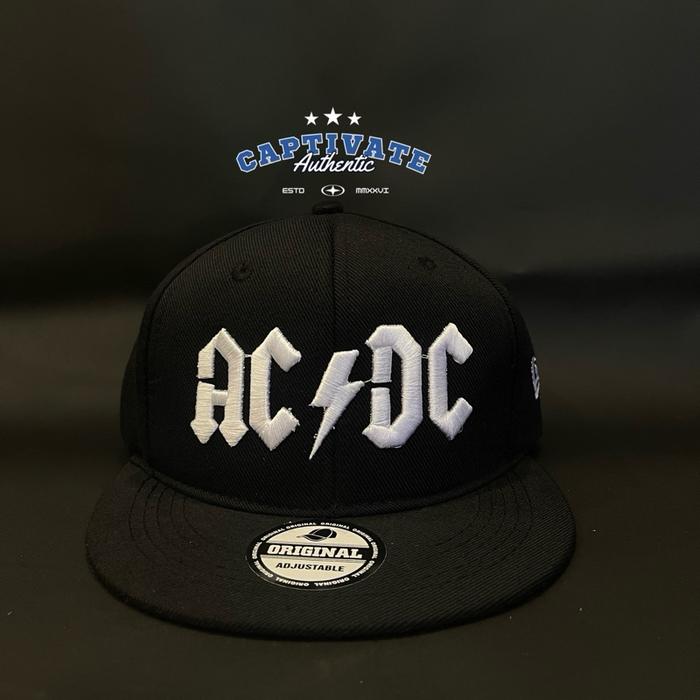 Topi SnapBack Bordir AC/DC Hitam Original Adjustable untuk Pria dan Wanita