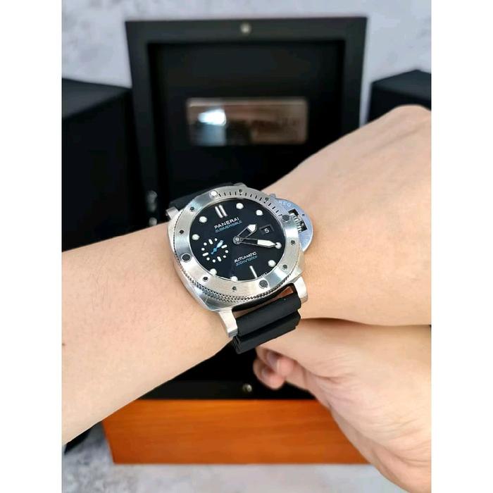 Panerai Submersible Automatic 300M – Jam Tangan Diver Profesional Pria