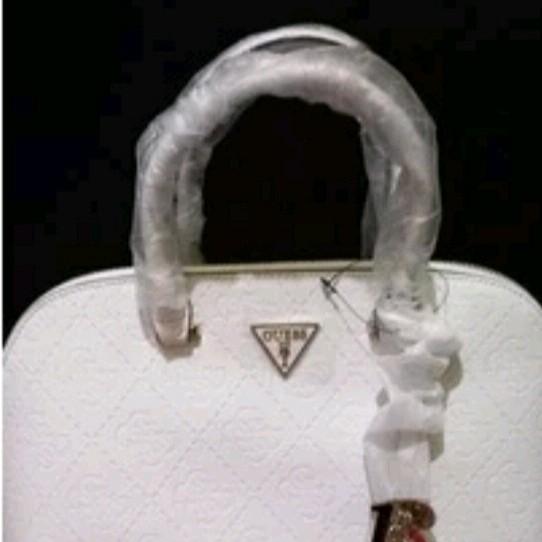 NEW _ Original Guess Bag "MADDY" Embos