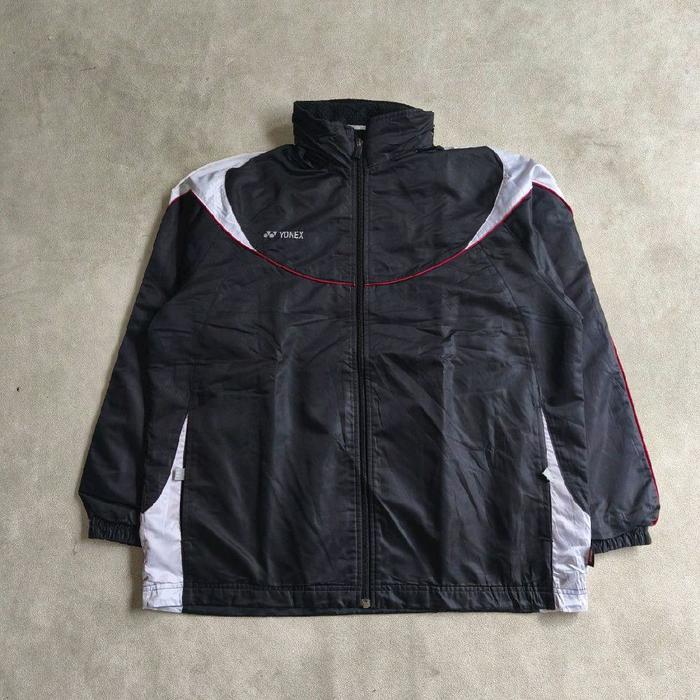 Jaket  olahraga badminton pria yonex heat capsule hitam bekas