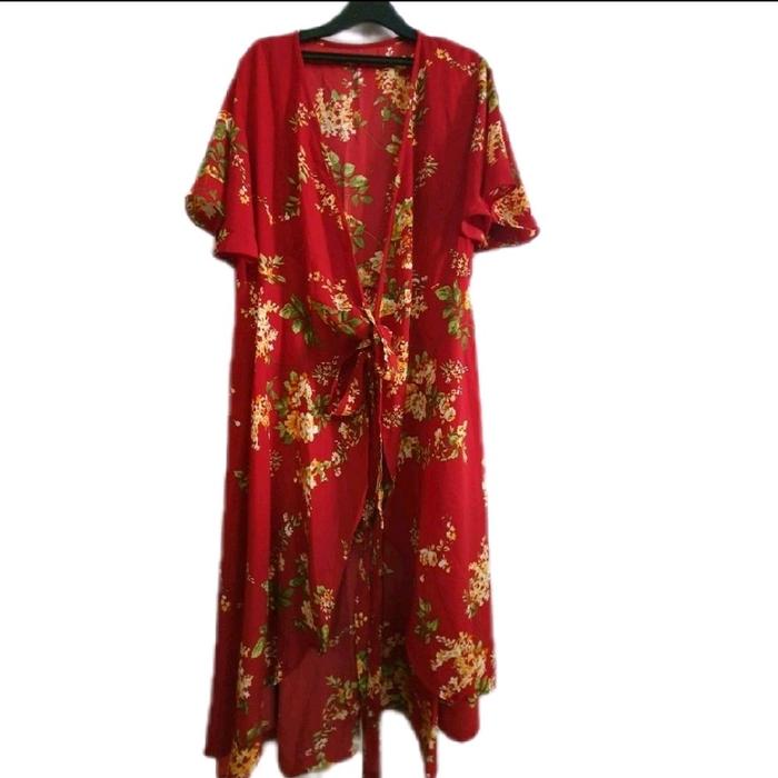 Kimono bunga merah (preloved)