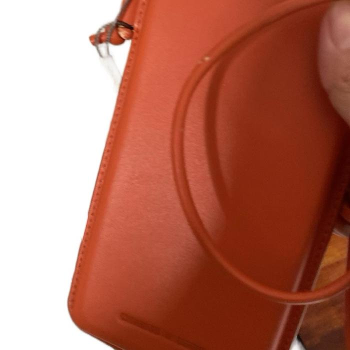 Charles N Keith Tas HP Warna Orange Stylish dan Praktis untuk Gaya Anda