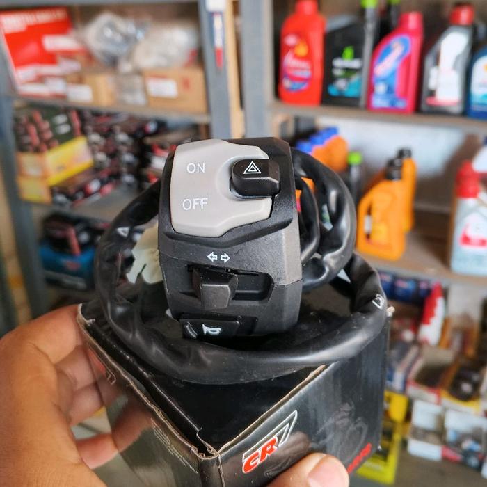 Holder GSX1000 bisa pasang semua motor universal