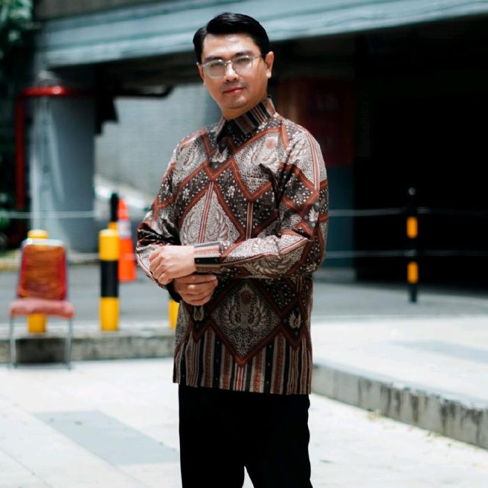 Batik Eyang Putri-Kemeja Katun Lengan Panjang