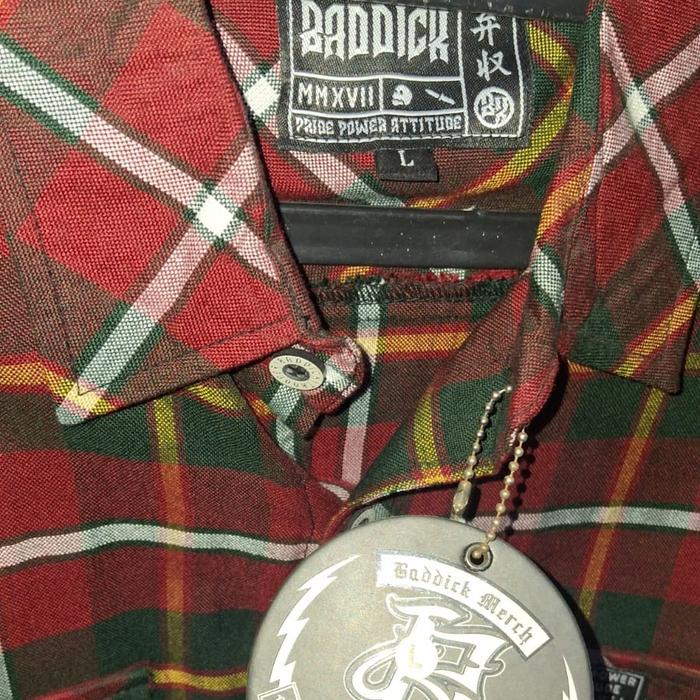 Kemeja DISTRO PRIA LENGAN Panjang Motif RANDOM Diskon Besar MERK EIGHTY EIGHT BADDICK