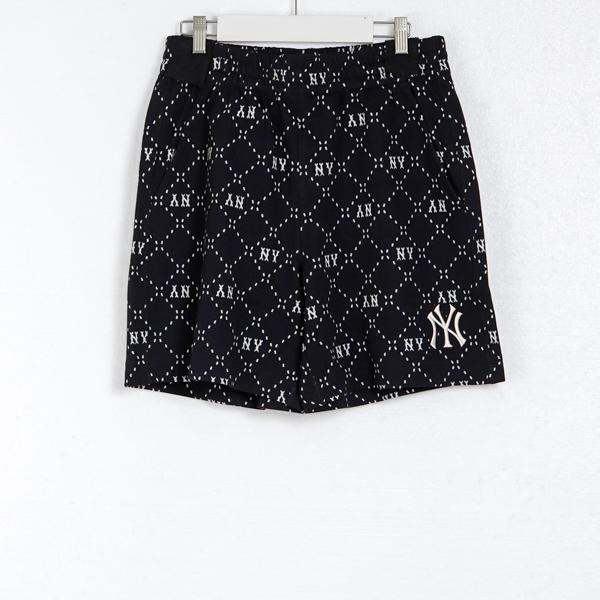 PRELOVED Celana MLB NY MONOGRAM WHITE BLACK SHORT PANTS 100% ORIGINAL