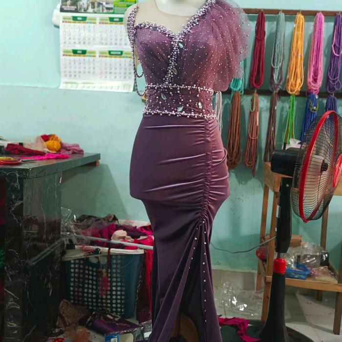Gaun Velvet Premium Mewah. Gaun Singer/Wisuda/Pesta/Kondangan Dress Wanita Panjang Simple
