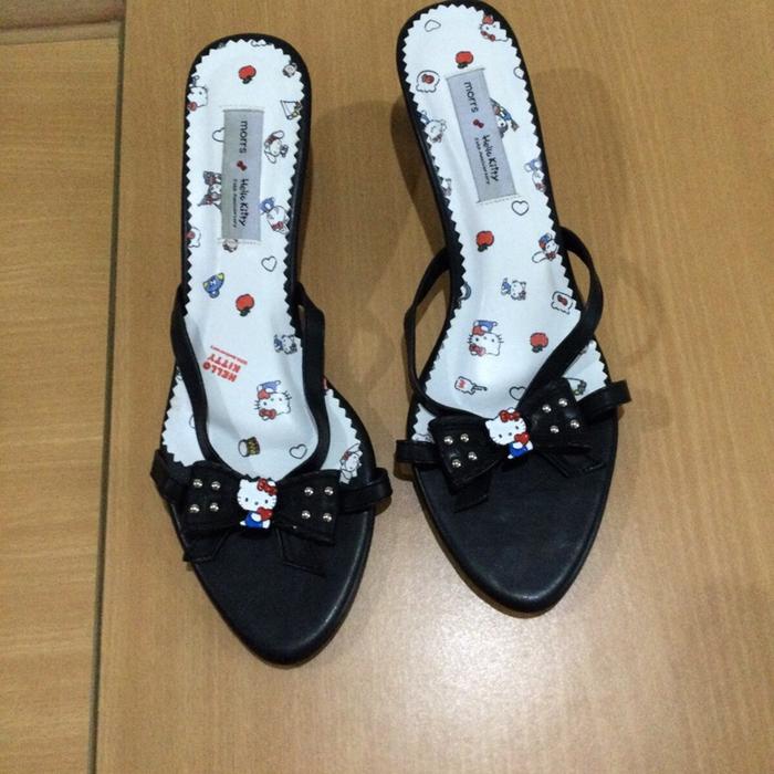Sandal hello kitty preloved