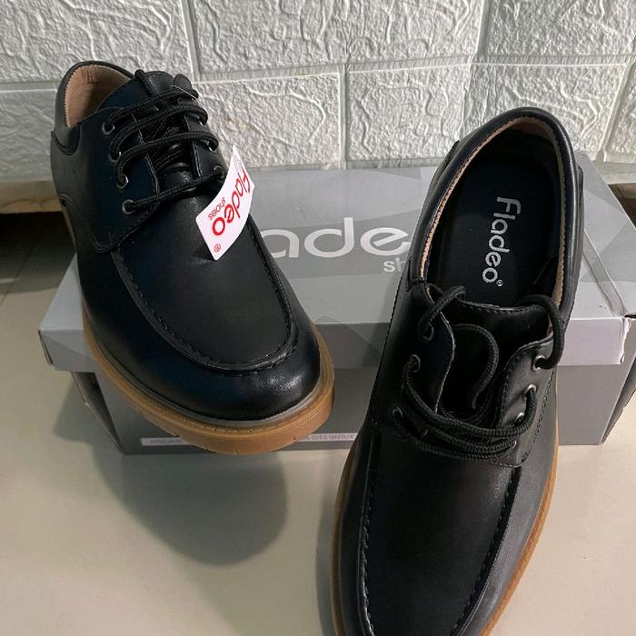 sepatu sendal fladeo/pria casual