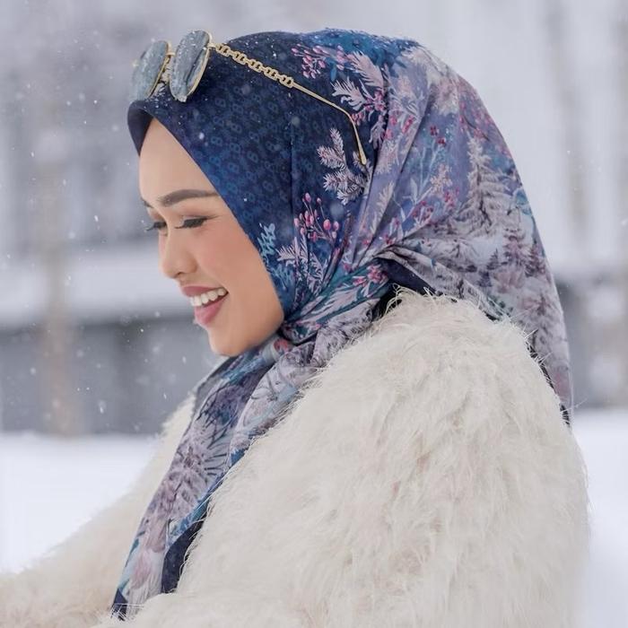 Buttonscarves Holiday Series Voile Square