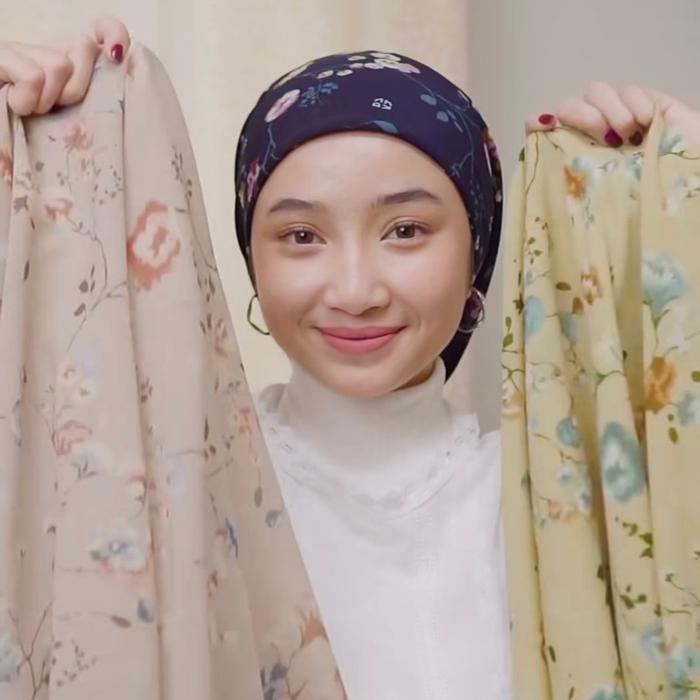 Koyu Hijab Segiempat Viney Jepang Beauty Flower (Japan Series II)