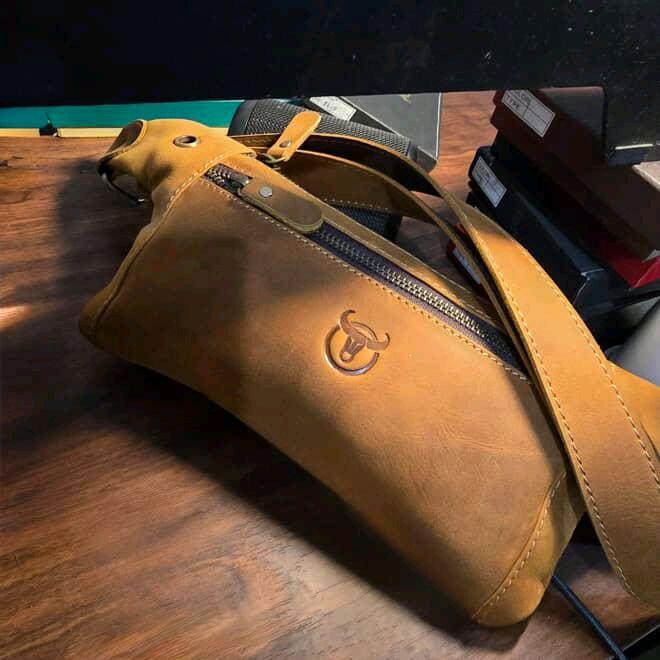 TAS KULIT ASLI  WAISTBAG BAHAN CRAZY HORSE  SLIM FIT TIPE RAVEN