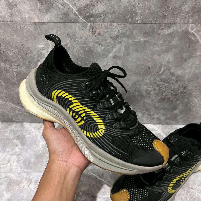 Sepatu GUCCI Original Sneakers Sport Casual Bekas Second Preloved Authentic