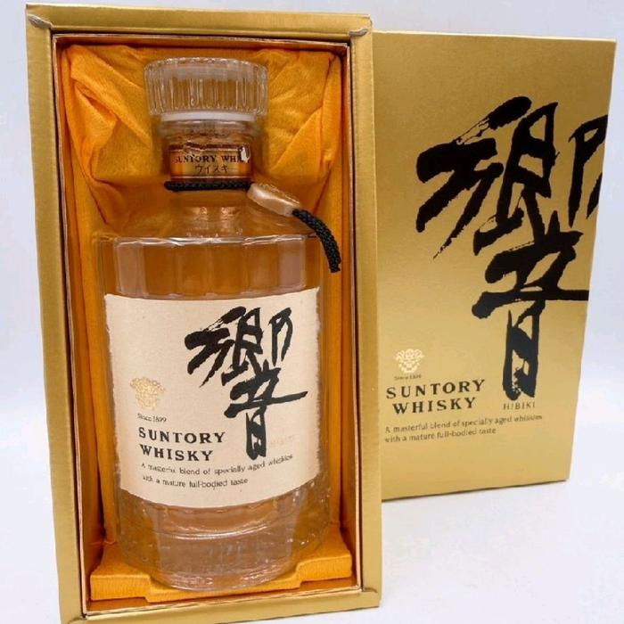 koleksi botol bekas HIBIKI GOLD 700ml