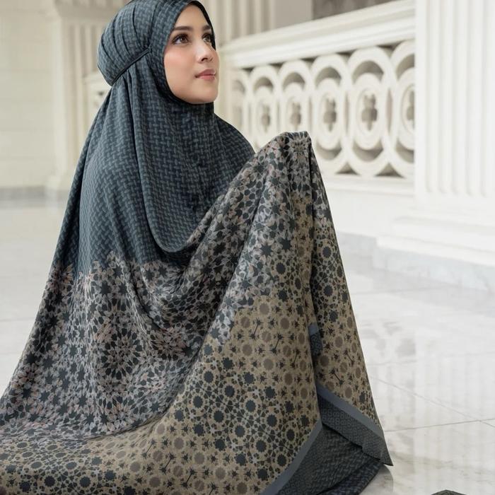 Buttonscarves Haramain 2 Prayer Robe