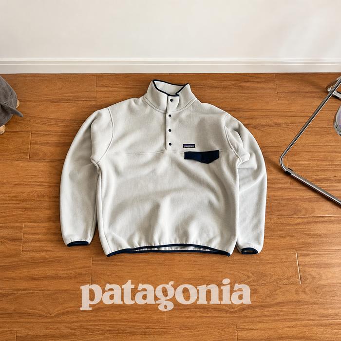 Patagonia Lightweight Synchilla Snap T Fleece Jacket Cream Navy Gorpcore Vintage Outdoor Original
