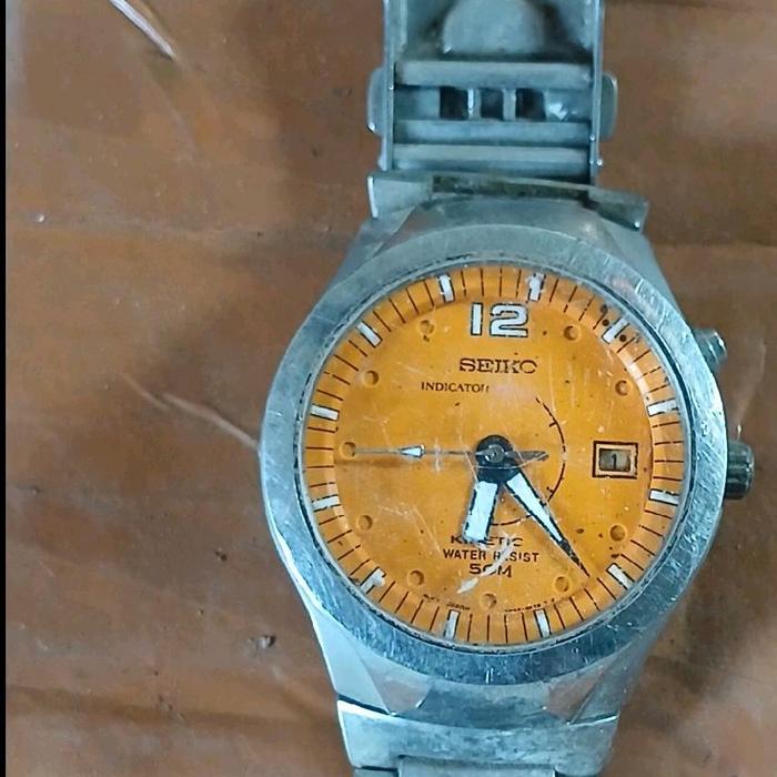 (BAHAN) Seiko Kinetic 5M42-0G70 Jam Tangan dengan Dial Oranye Cerah Tahan Air 50M