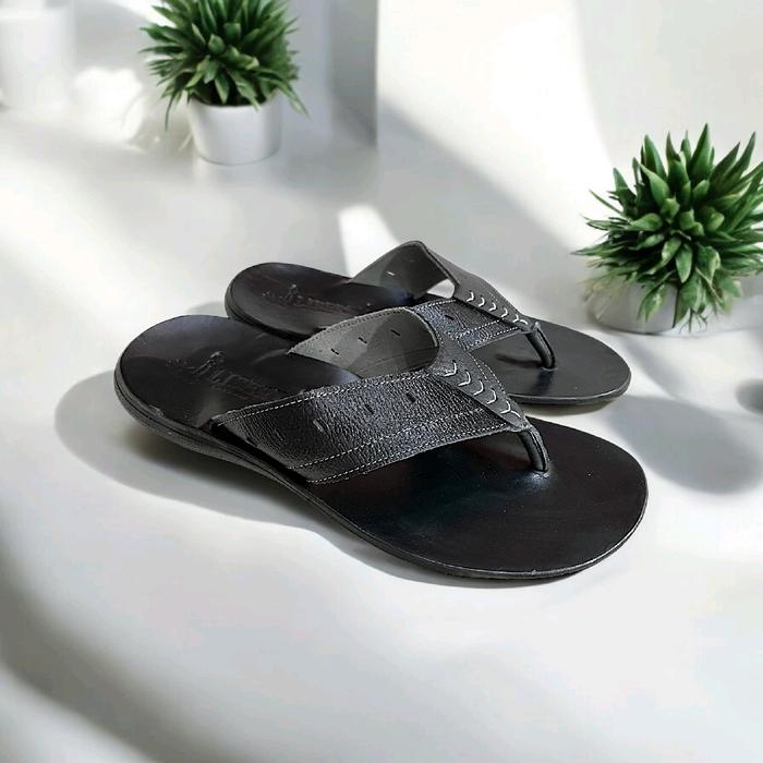Sendal Kulit Asli Liberty Black Swan