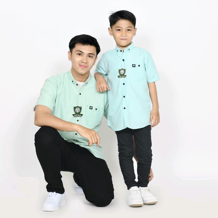 BOY MOM Toska Pendek Poplin Kemeja Polos Couple Ayah Dan Anak Lengan Pendek Warna Hijau Toska Kain K
