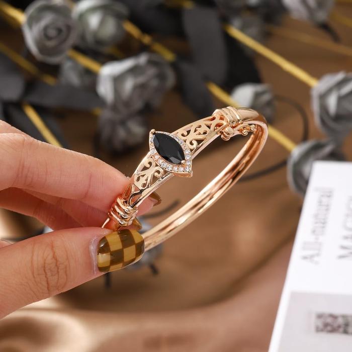 Gelang emas wanita / Gelang wanita terbaru kekinian / Gelang emas wanita / Gelang tangan wanita / Ge