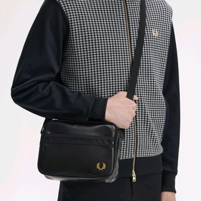 FRED PERRY BAG - TONAL CLASSIC MINI SHOULDERBAG - BLACK/GOLD - 100% ORIGINAL