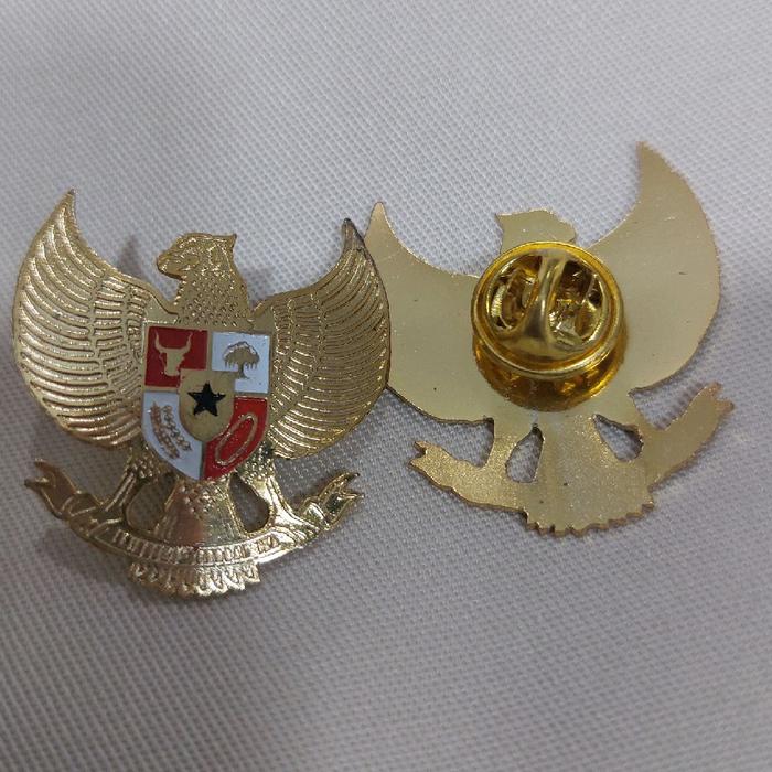 Pin garuda ukuran 2,5 eching sepuh emas
