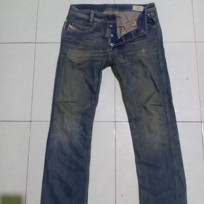 Celana jeans pria Diesel Paddom Original mid blue faded wash straight fit