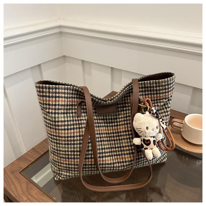 MCI03 Tas wanita tas bahu totebag barang import gagang ganda ada gantungan boneka penutup kancing