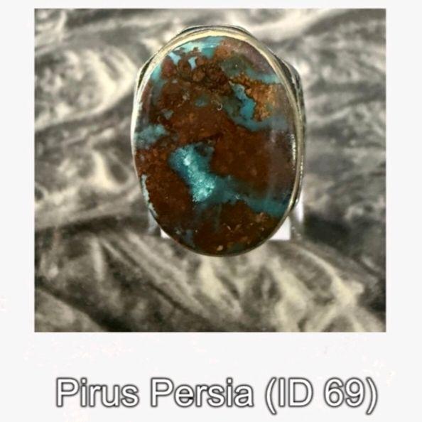 Pirus Persia Biru Tua Urat Gradasi Sakral Motif Sosok Tampak Samping
