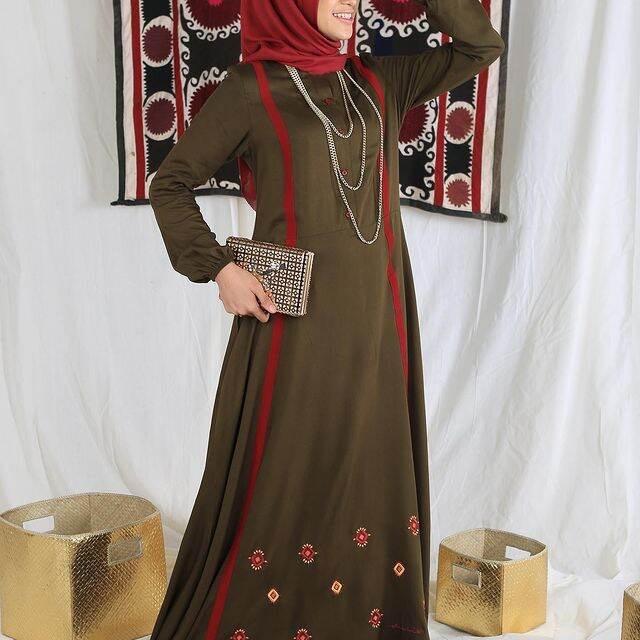 Abaya Dannis A D’Uzbeck                                                         Harga 429.000       