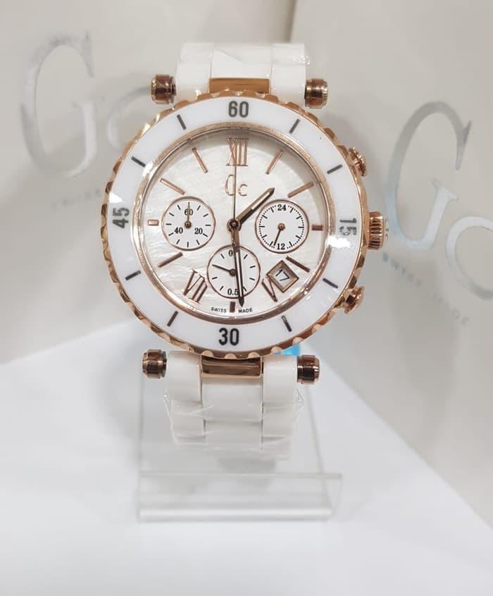 GUESS Collection GC-43001M Jam Tangan Pria Analog Keramik Hitam 38mm