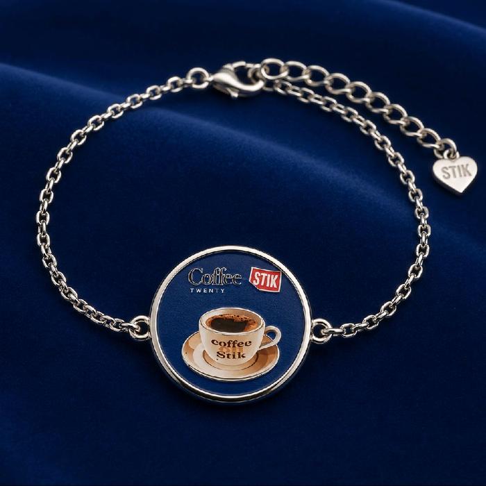 gelang tangan dengan motif kopi biru stik