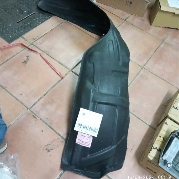 Liner Fender Toyota Camry 2003 Kanan