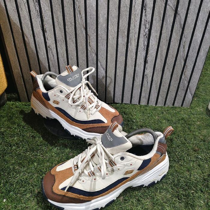 Skechers D'Lites 2.0 Sepatu Sneakers Pria Wanita - Desain Trendy & Nyaman - Warna Coklat & Putih - C