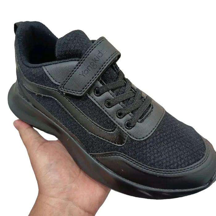 sepatu sekolah anak yongkidz full black