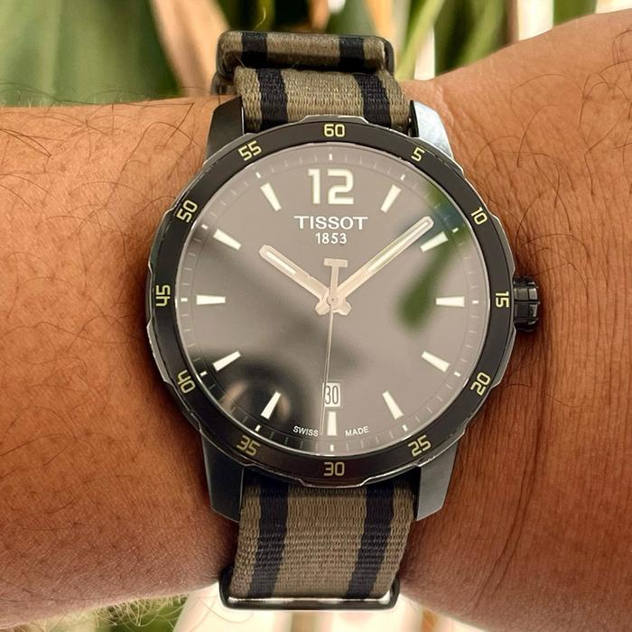 Tissot Quickster T0954173605700 Jam Tangan Pria Chronograph Kulit Hitam