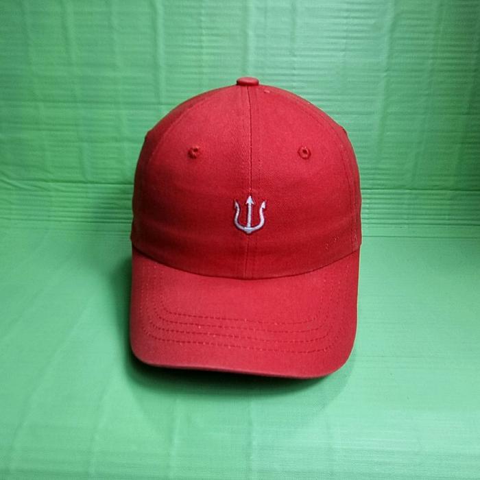 topi verutum simple cap merah