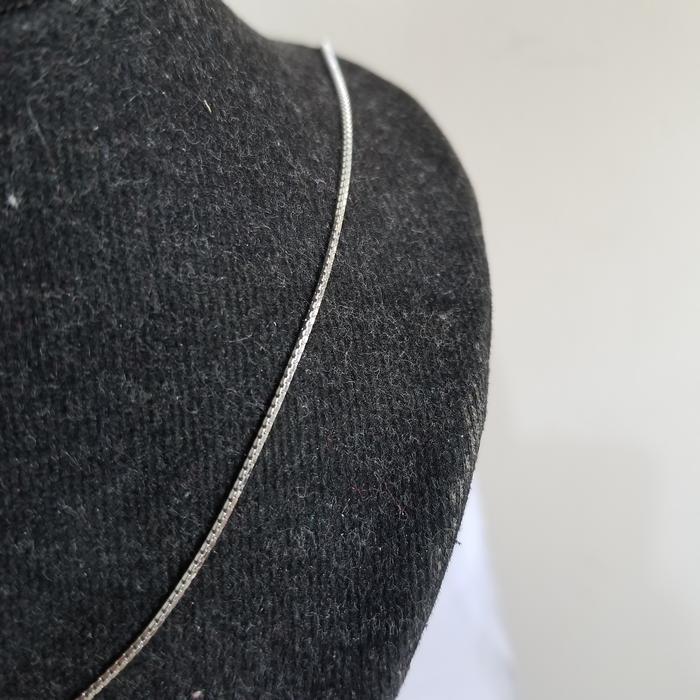 Kalung Santa Polos Koleksi Josean Emas Asli Putih Kadar 750