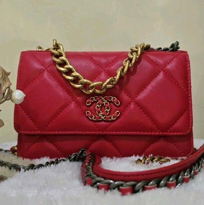 CHANEL WALLET ON CHAIN PRELOVED