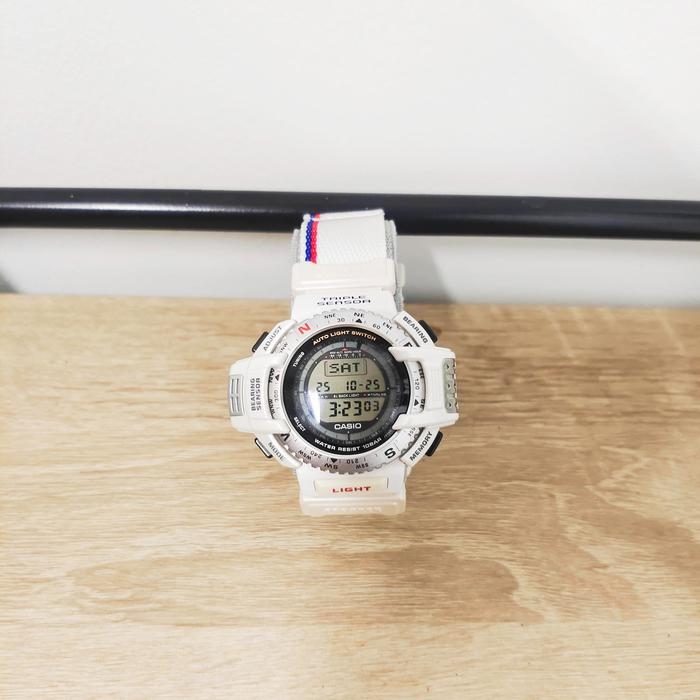 Watch Casio Pro Trek PRT-40 White / Second / Original/ Digital / Pria
