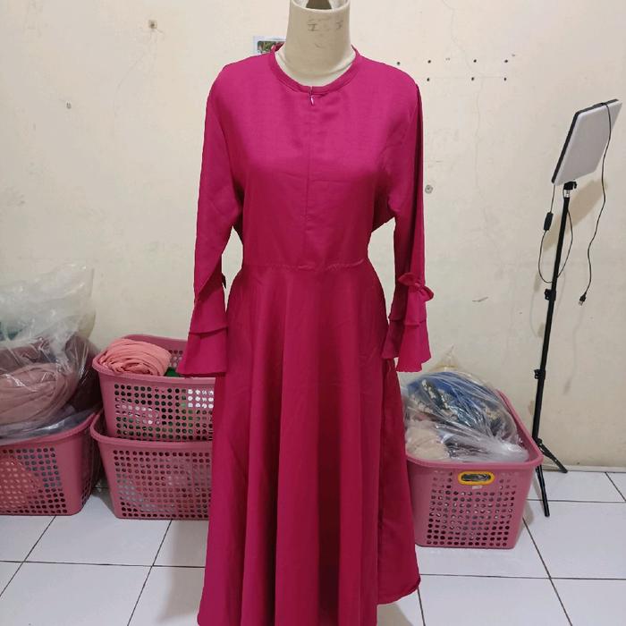 Gamis Pl Pink Fanta - Gaun Panjang Warna Merah Muda dengan Lengan Panjang dan Desain Elegan