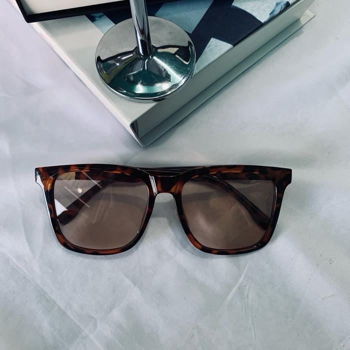 KACAMATA SUNGLASSES LEOPARD MODEL  KOTAK